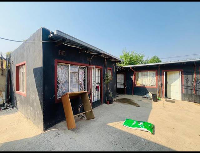 4 BEDROOM HOUSE FOR SALE IN ROSETTENVILLE